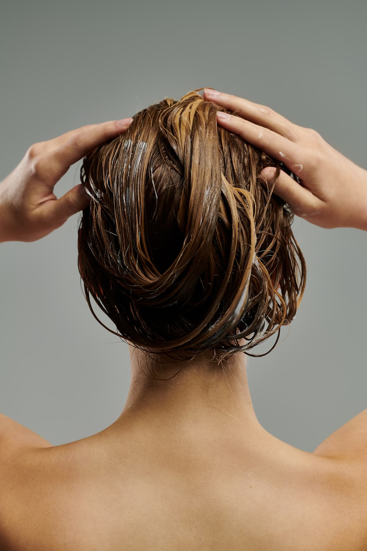 files/graceful-woman-embracing-her-beauty_1.jpg
