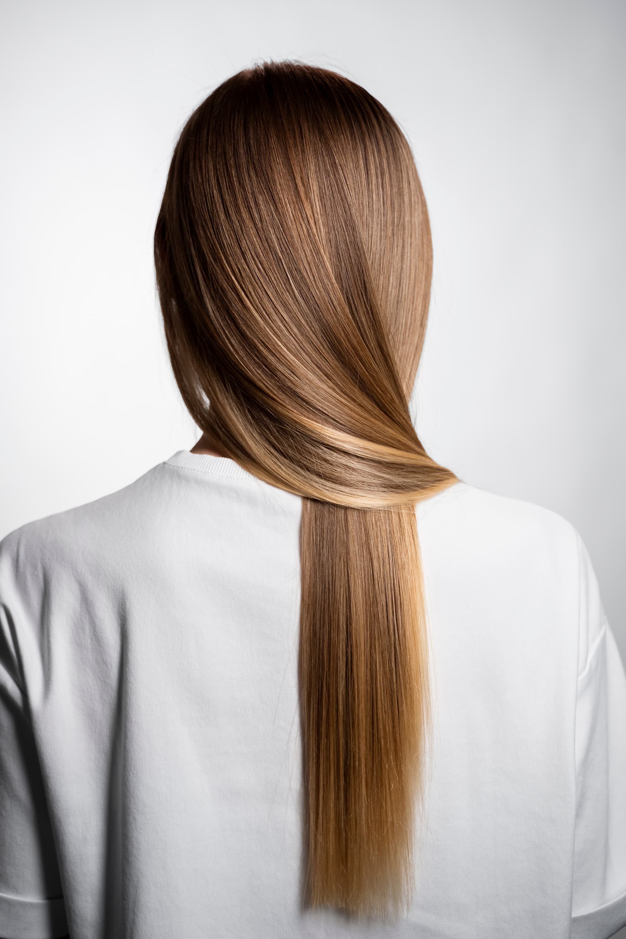 Tonos de cabello para otoño-invierno 2026: cómo adaptar tu color