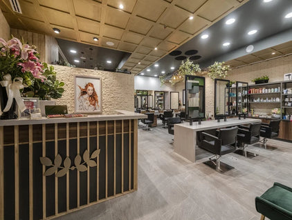 Salón de Belleza en Monterrey y Querétaro: Por qué la Experiencia Personalizada Supera a la Tradicional